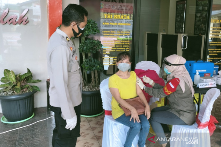 Ribuan warga ikuti vaksinasi Polres Rejang Lebong