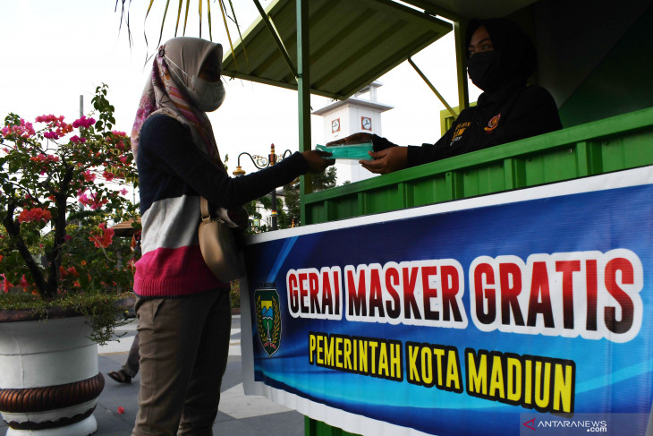 Gerai Masker Gratis di Kota Madiun