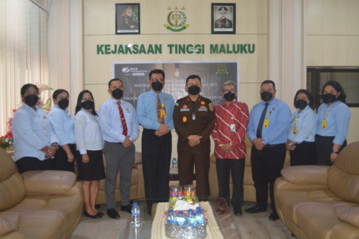 BPJAMSOSTEK - Kejati Maluku evaluasi penerapan Inpres no 22021 tegakkan aturan