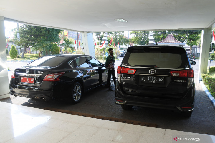 Pengadaan Mobil Dinas Bupati Situbondo