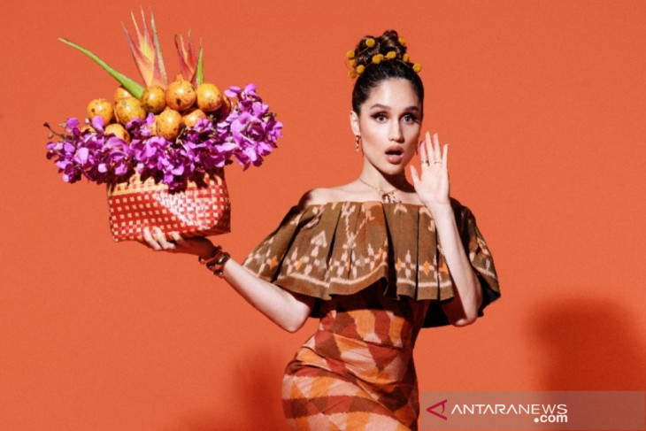 Cinta Laura rilis
