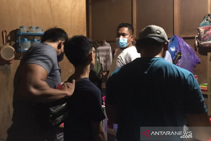 Terlibat narkoba, seorang kakek dan pemuda dari HST ditangkap
