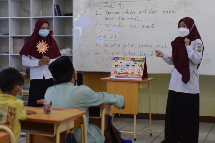PMI Kota tangerang bantu sosialisasi PPTM ke sekolah