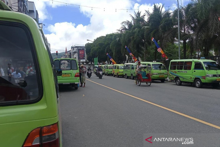 DPRD Ambon setuju kenaikan tarif angkot maksimal 35 persen begini penjelasannya