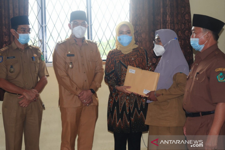 Ribuan pelajar di Rejang Lebong terima beasiswa PIP