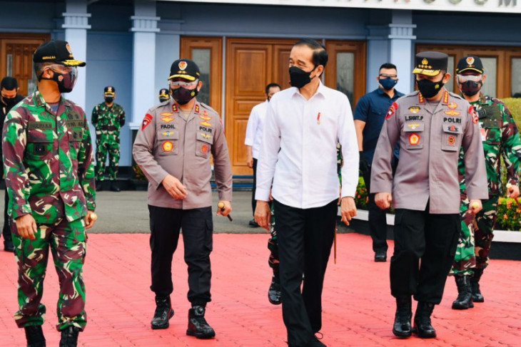 Presiden Jokowi ke Jatim tinjau vaksinasi dan resmikan bendungan