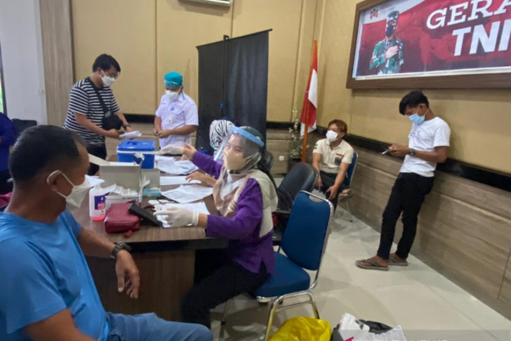 Polres Bangka Barat bantu mempercepat vaksinasi COVID-19