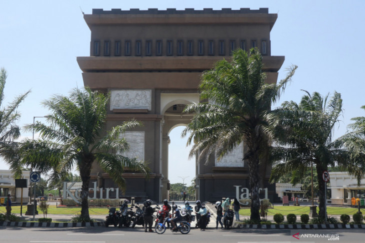Monumen SLG Kediri Masih DItutup