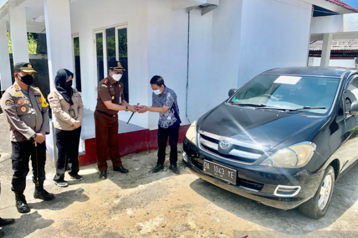 First in Indonesia, Balangan serves inmate's family shuttle