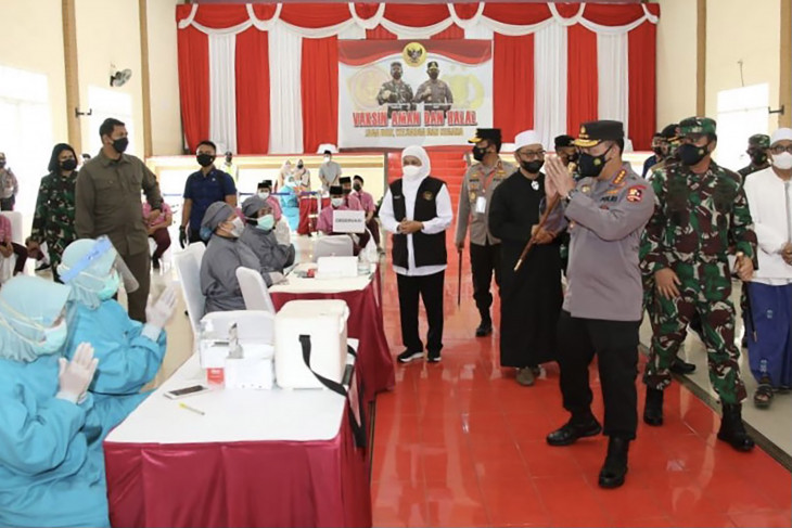 Kapolri optimistis target vaksinasi dua juta/hari tercapai