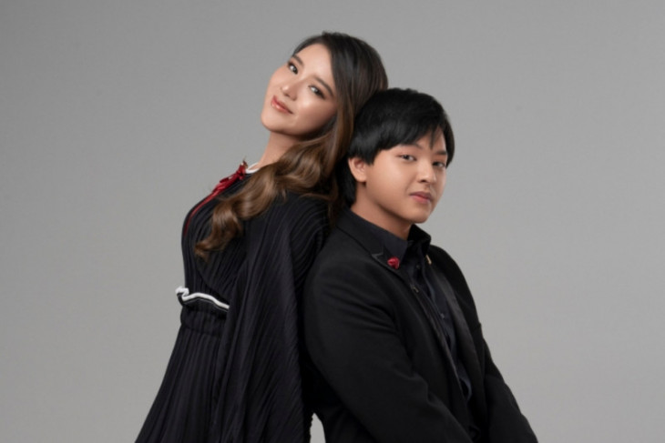 Duet Arsy Widianto dan Tiara Andiri di lagu