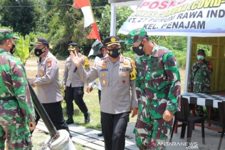 Ratusan posko desa/kelurahan efektif landaikan virus corona di Kabupaten Penajam