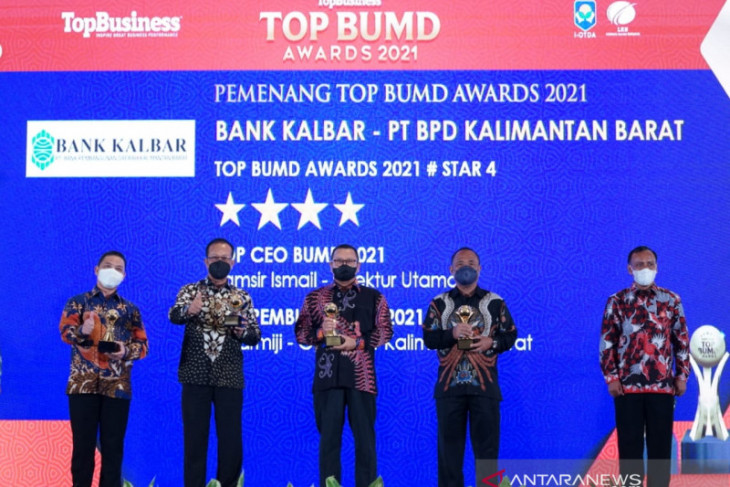 Bank Kalbar kembali raih tiga penghargaan di TOP BUMD Award 2021