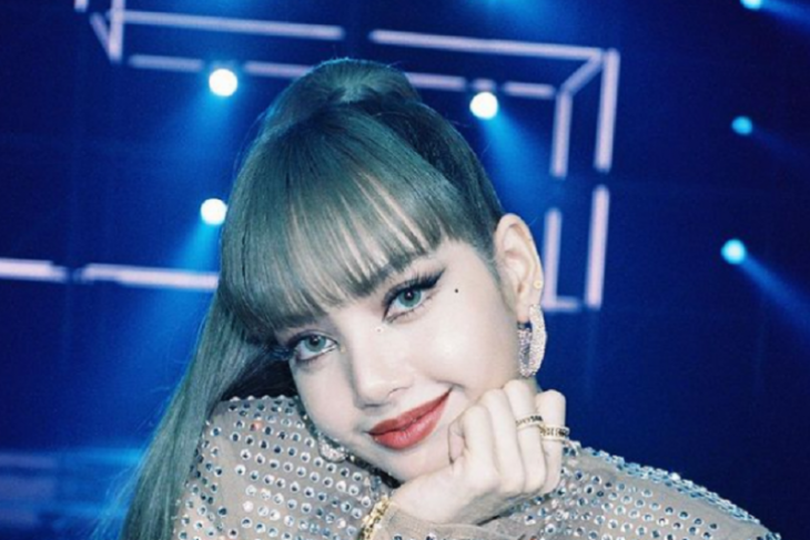 Lisa BLACKPINK cetak 100 juta penonton
