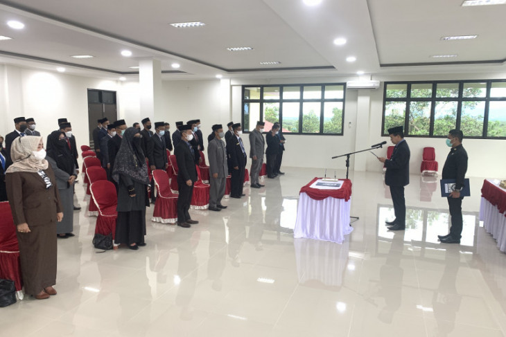 Wabup lantik pejabat struktural di lingkup Pemkab Balangan