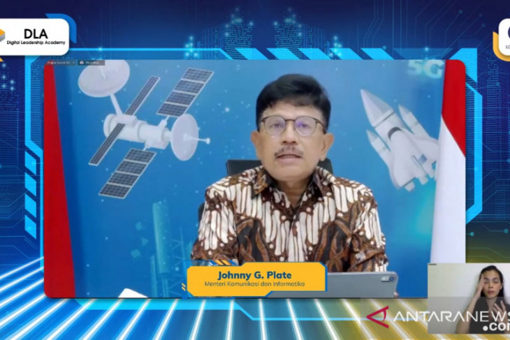 Sepertiga sasaran vaksinasi tercapai, Menkominfo apresiasi masyarakat