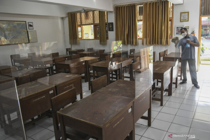 Klaster COVID-19 sekolah hingga persiapan banjir