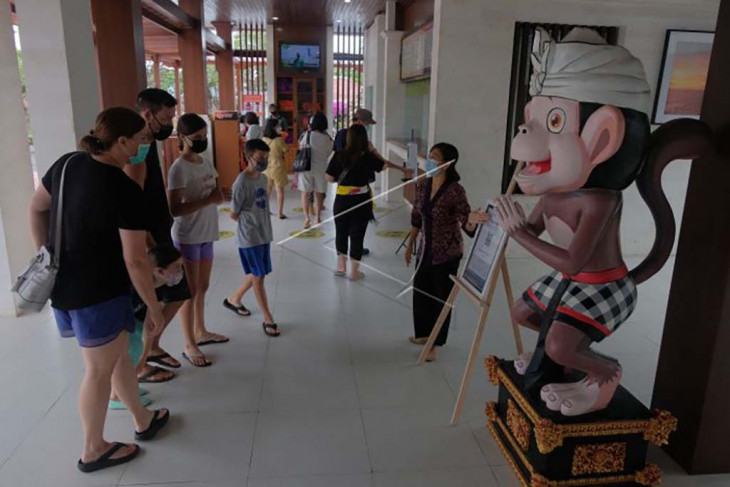 Uji coba pembukaan wisata Uluwatu