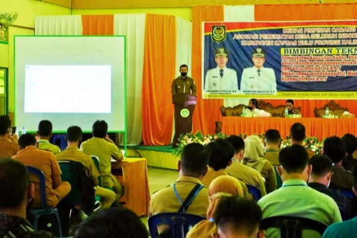 Bupati Kapuas Hulu minta Kades dan BPD komitmen membangun desa