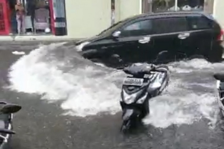 Pemkot akan benahi sistem drainase di Ternate waspadai banjir