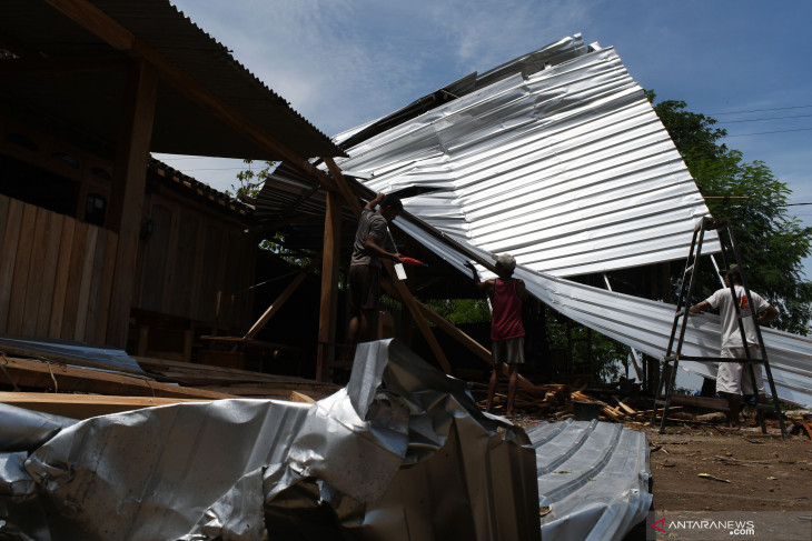 Akibat Puting Beliung di Madiun