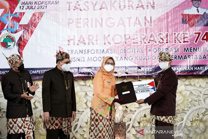 Wabup Lumajang ajak koperasi beradaptasi di era digital 4.0