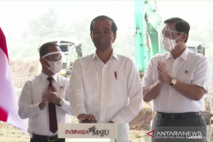 Jokowi hopeful of escaping trap of being raw material-exporting nation