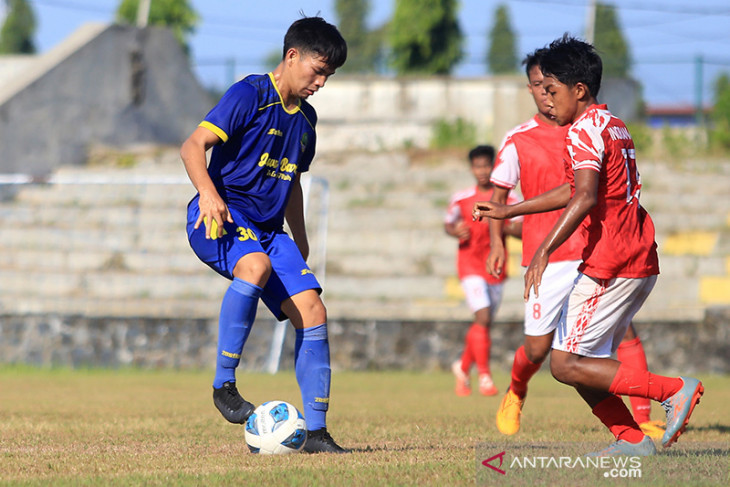 Uji tanding tim sepak bola Jawa Barat 