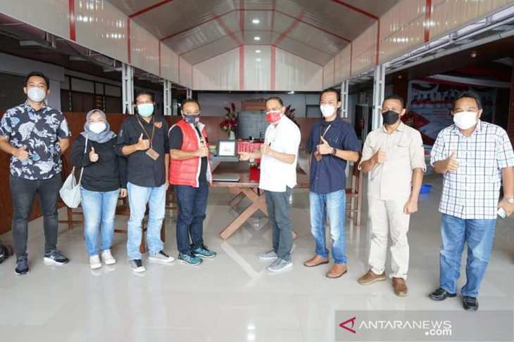 Bupati Minahasa minta operator telekomunikasi tingkatkan layanan