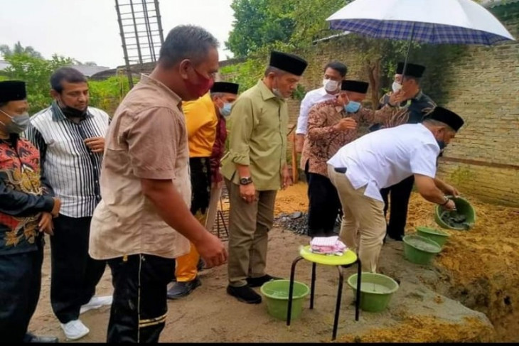 Peletakan batu pertama pembangunan Asrama Panti Asuhan khusus Tahfidz Qur'an