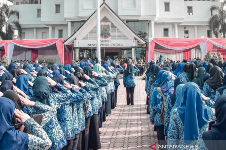 Karawang tunggu petunjuk tentang pemecatan ASN tak kerja sepuluh hari