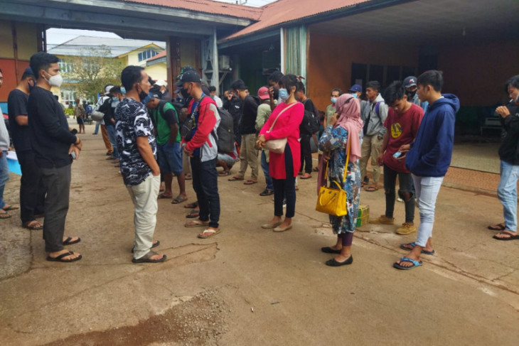 Tim gabungan amankan 41 TKI ilegal di Badau batas RI-Malaysia