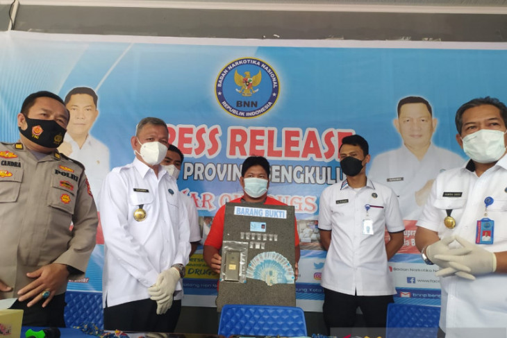 BNN tangkap pedagang buah jadi pengedar narkoba di Bengkulu