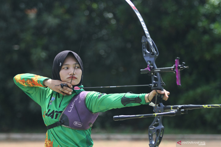 Latihan Atlet Panahan Jatim