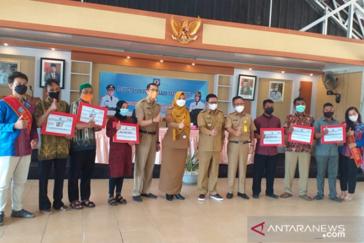 Pelaku usaha Bangka Selatan dapat bantuan dari bupati