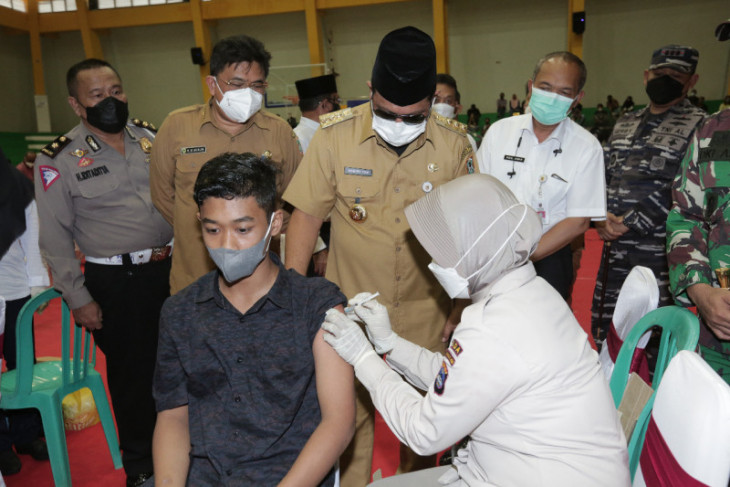 Gubernur Kalsel dorong percepatan vaksinasi
