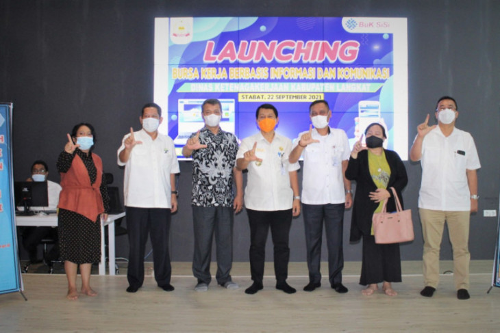 Sekda Langkat saksikan launching