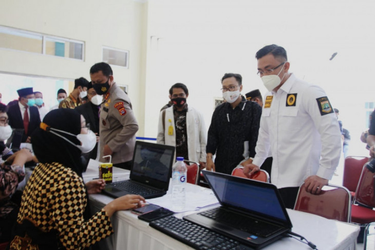 Wagub Andika : Rendahnya vaksinasi di Banten terkendala pasokan vaksin