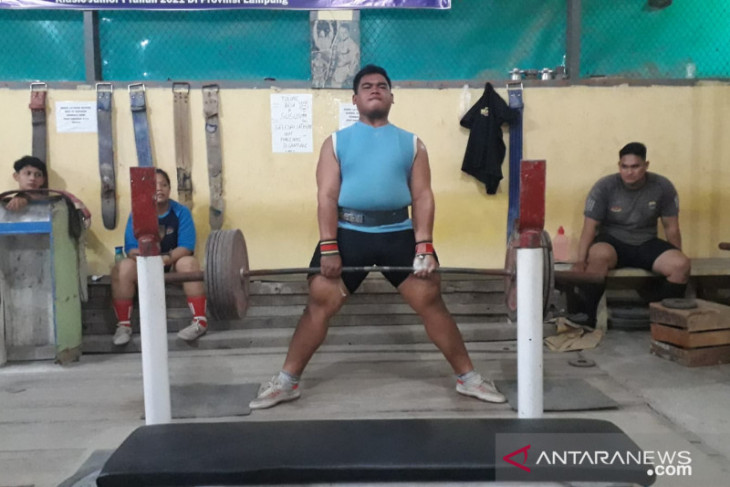 Lifter Jambi masih tunggu baju tanding untuk berlaga di PON