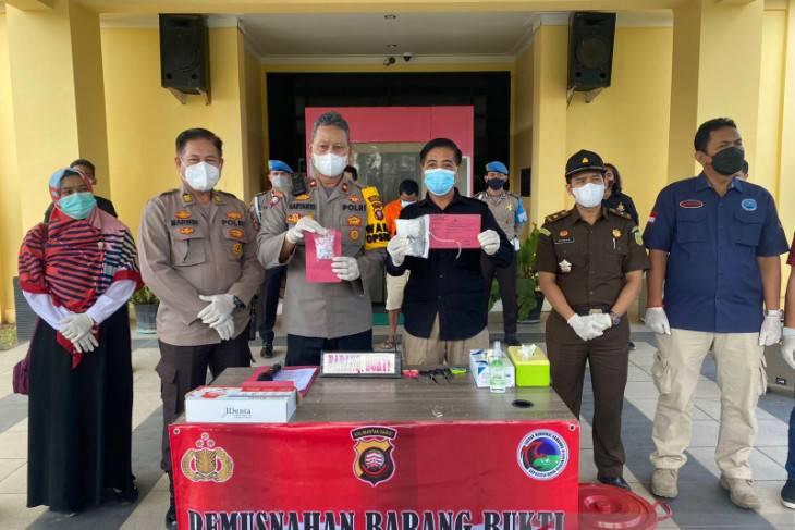 Polres Singkawang musnahkan 148,78 gram sabu