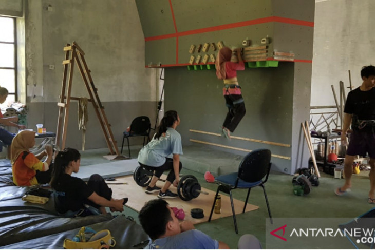 Tim panjat tebing Kaltim mulai adaptasi cuaca di Mimika