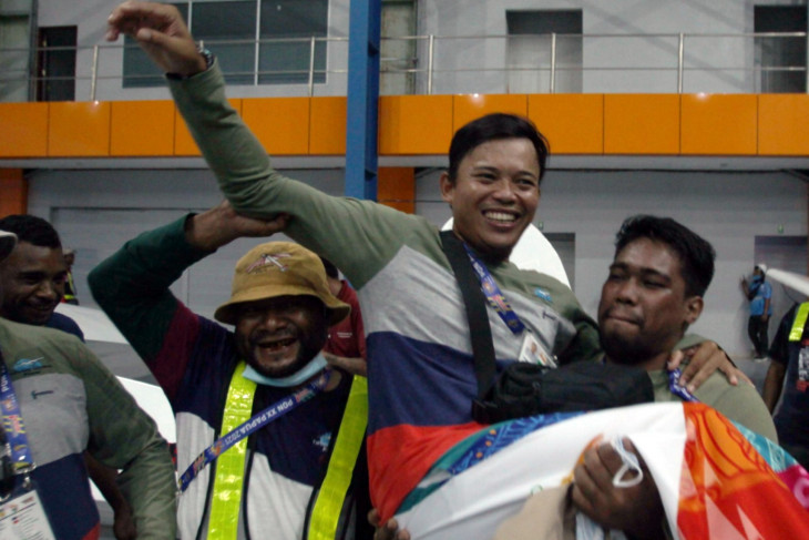 PON Papua: Tuan rumah sabet emas terbang layang nomor ketepatan mendarat putra