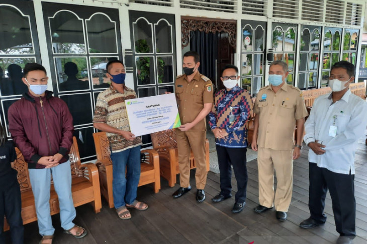 BPJS Ketenagakerjaan Kapuas Hulu serahkan santunan kematian