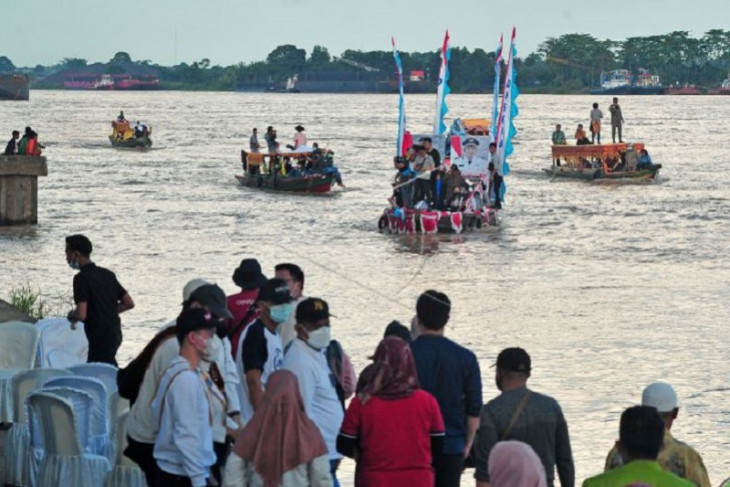 Susur sungai festival candi Muara Jambi