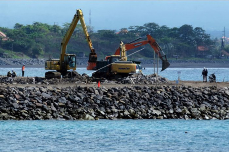 Pembangunan dermaga Sanur