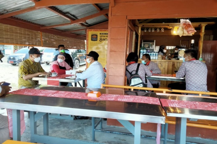 Kedai UMKM binaan Japfa siap layani wisatawan Danau Toba