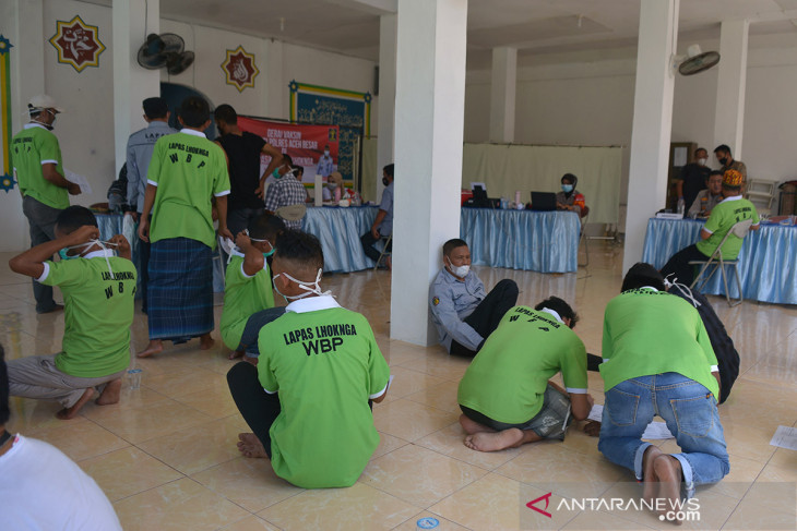 Antusias Warga Binaan Vaksinasi di Lapas Aceh Besar