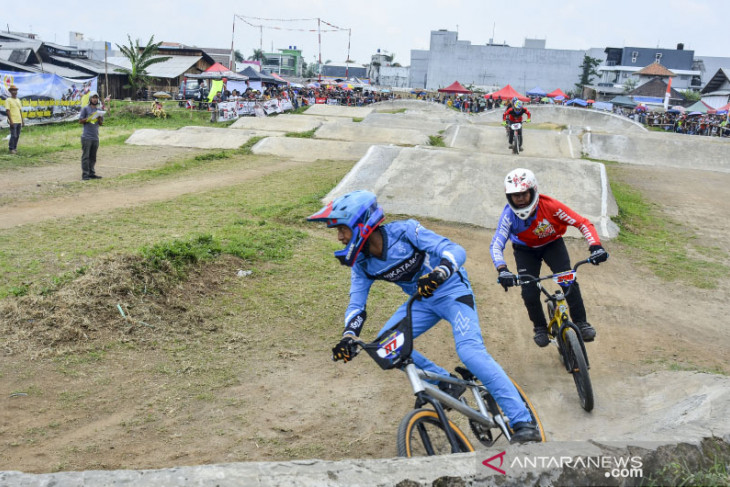 Kejuaraan BMX jaring pembalap berprestasi 