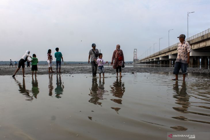 Wisata Alternatif di Jembatan Suramadu
