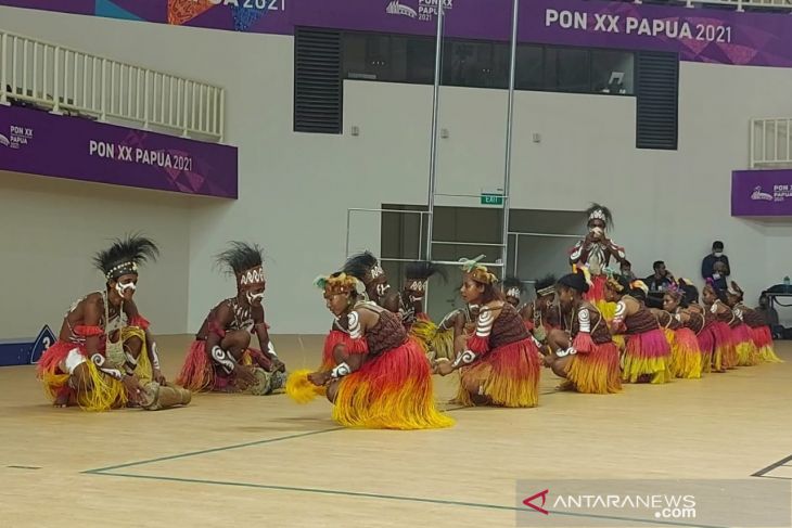 Mendalami tarian Akhohoy khas Sentani yang ramaikan PON Papua
